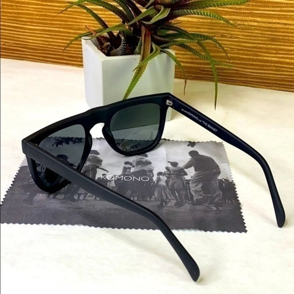 New Komono Men’s Bennet Midnight Blue Sunglasses